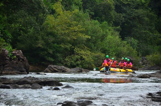 Khang Hin Poeng Rafting